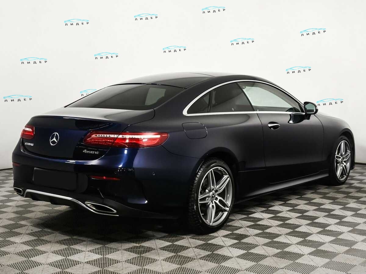Б/У Мерседес-Бенц Е-Класс 2018 года. Фото: #4