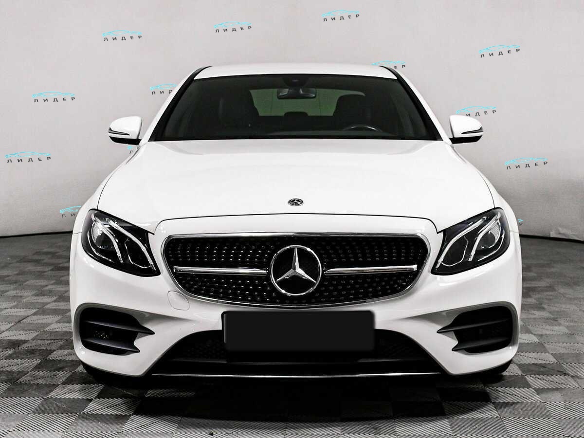 Б/У Мерседес-Бенц Е-Класс 2019 года. Фото: #1