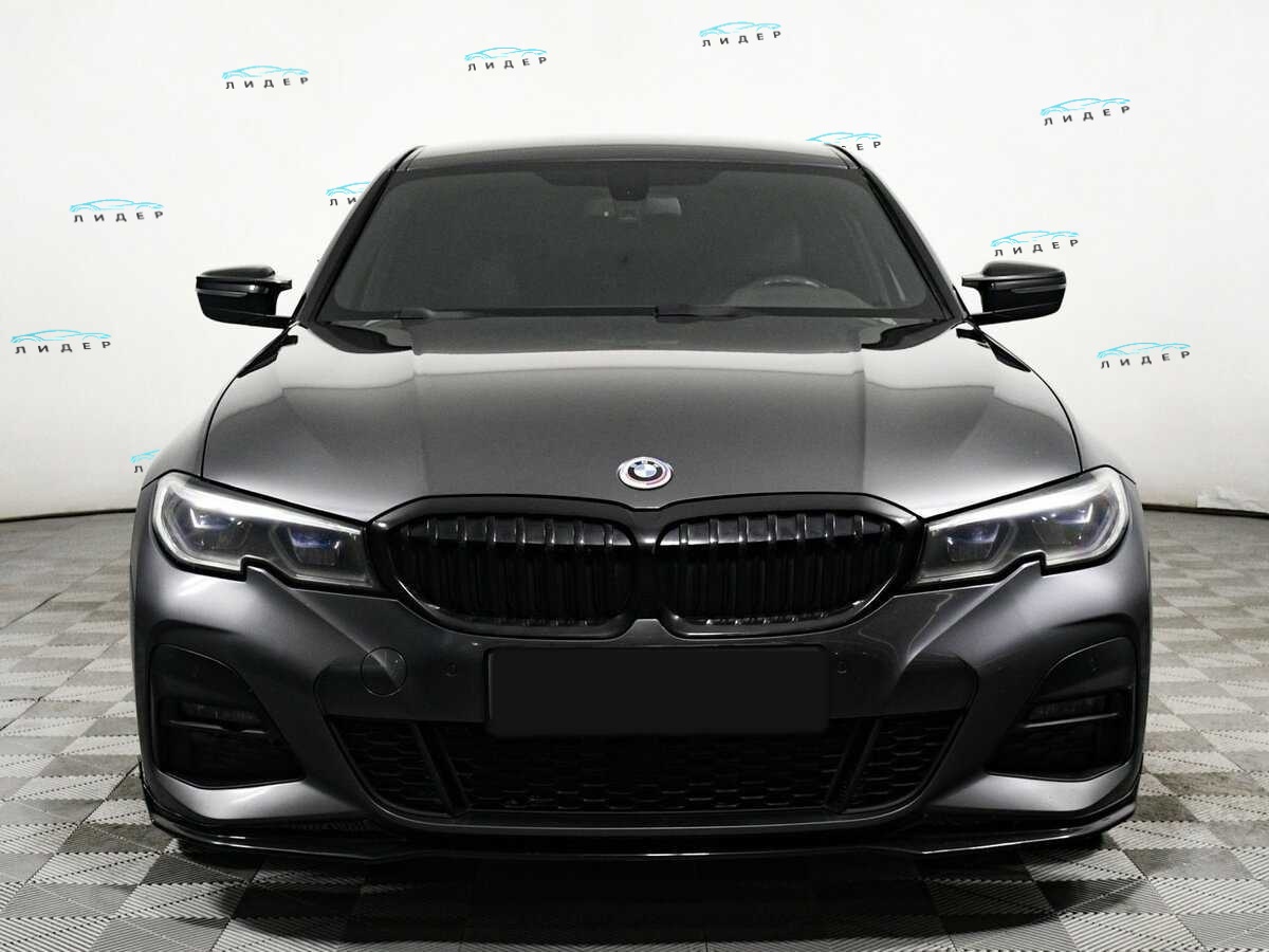 Б/У БМВ 3 серии 2021 года. Фото: #1