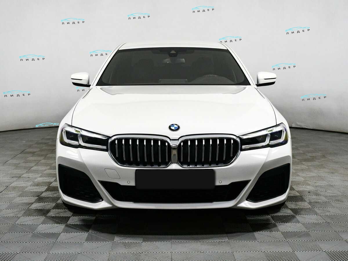 Б/У БМВ 5 серии 2020 года. Фото: #1