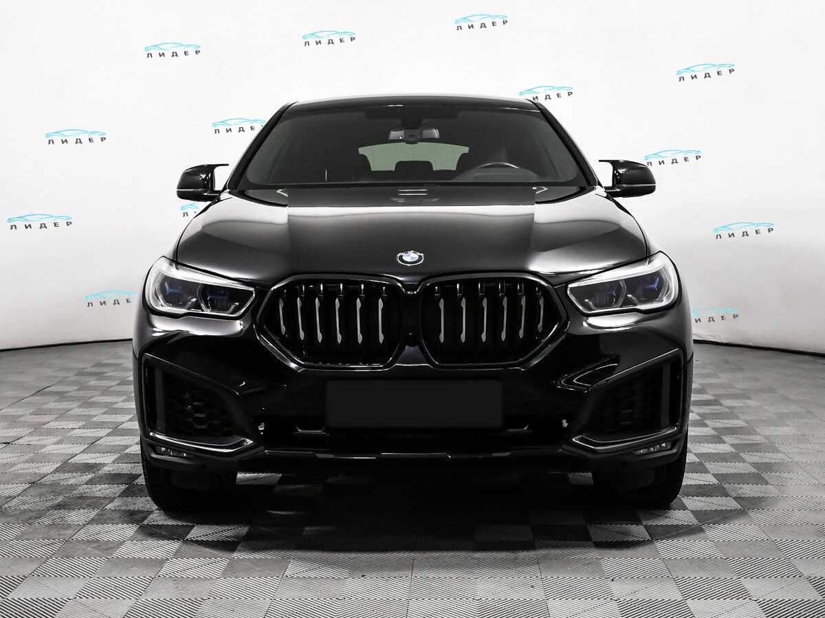 Б/У БМВ Икс6 2021 года. Фото: #1