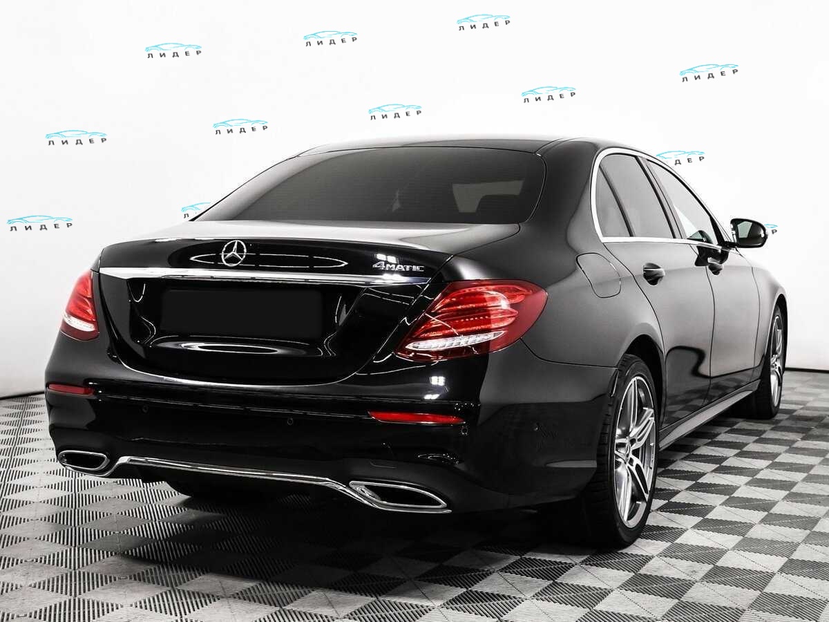 Б/У Мерседес-Бенц Е-Класс 2020 года. Фото: #4
