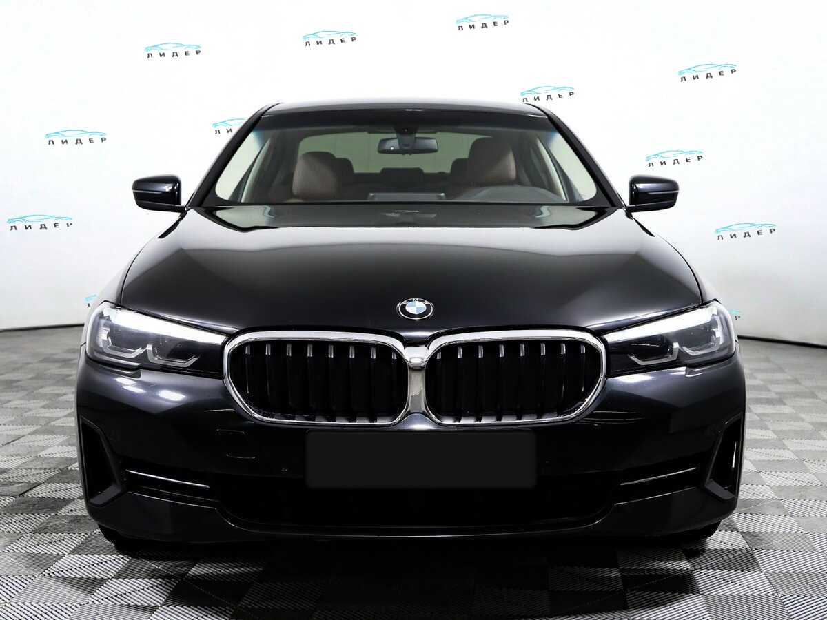 Б/У БМВ 5 серии 2020 года. Фото: #1