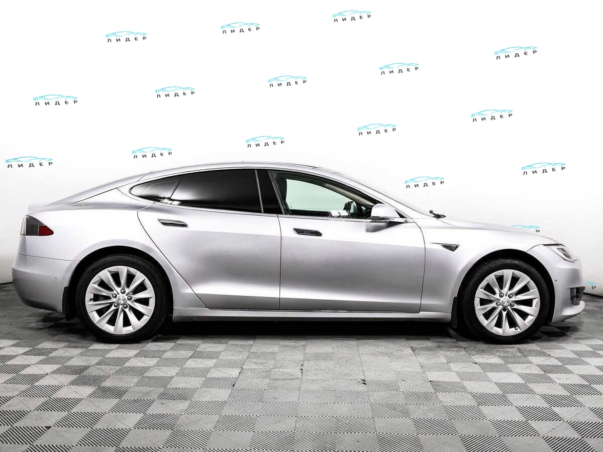 Б/У Тесла Модел С 2016 года. Фото: #3