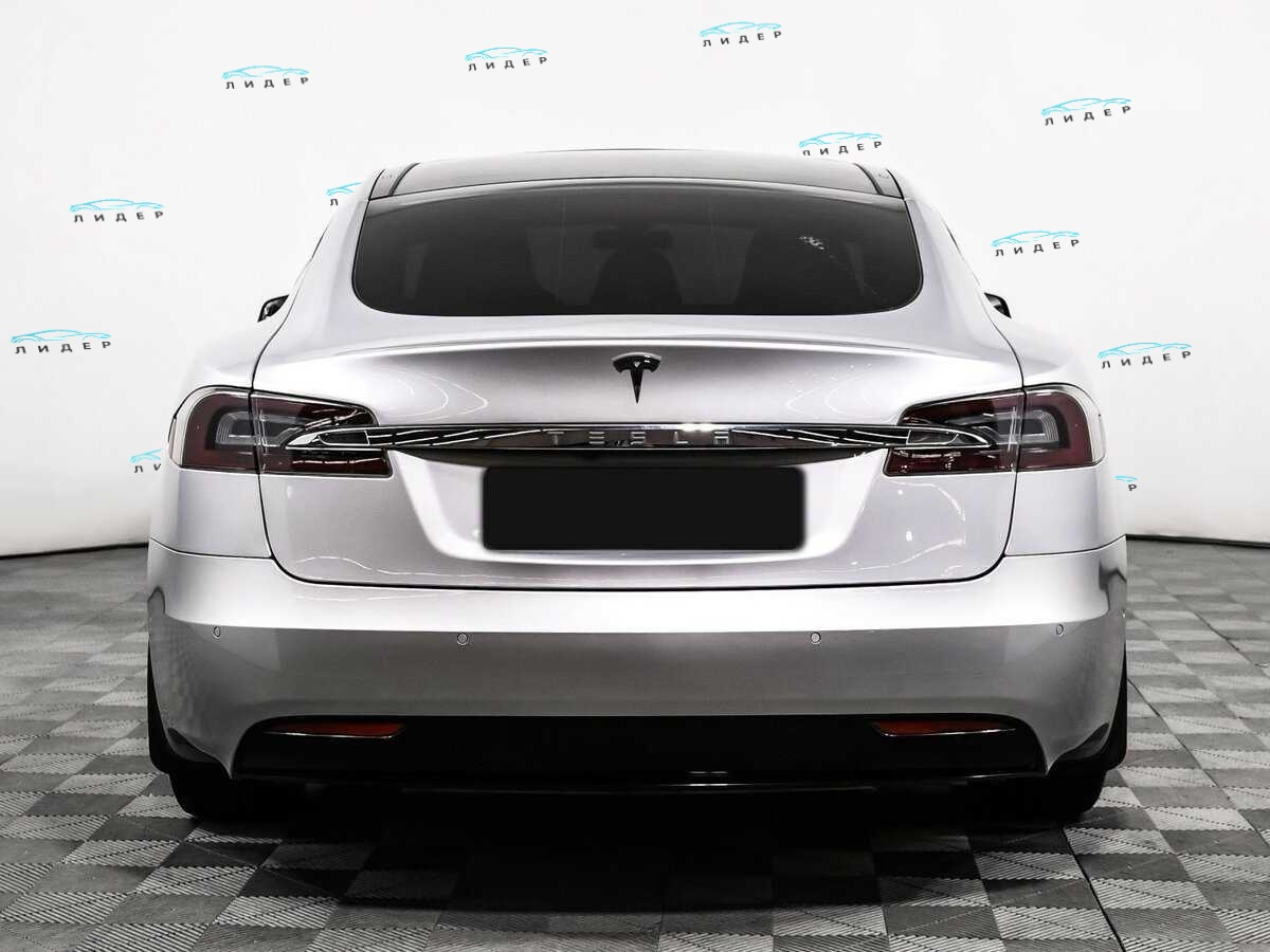 Б/У Тесла Модел С 2016 года. Фото: #5
