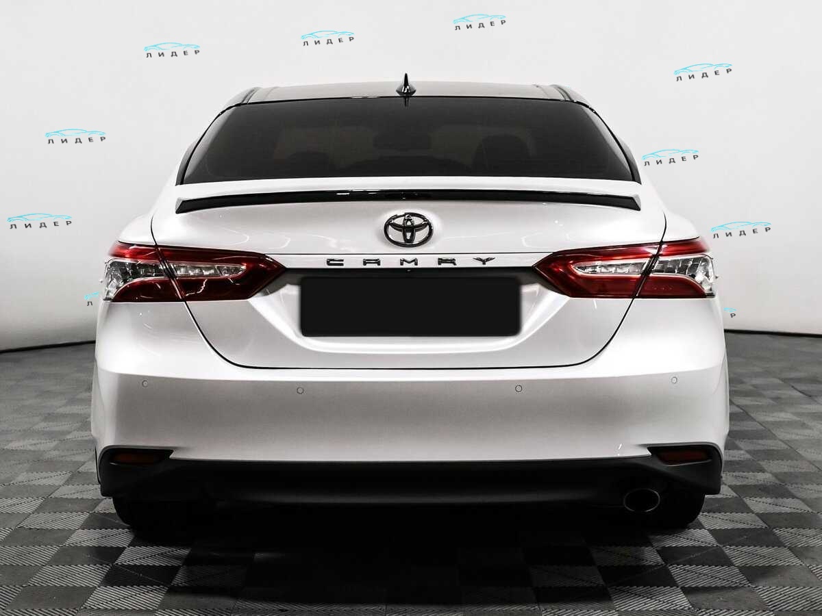 Б/У Тойота Камри 2021 года. Фото: #5