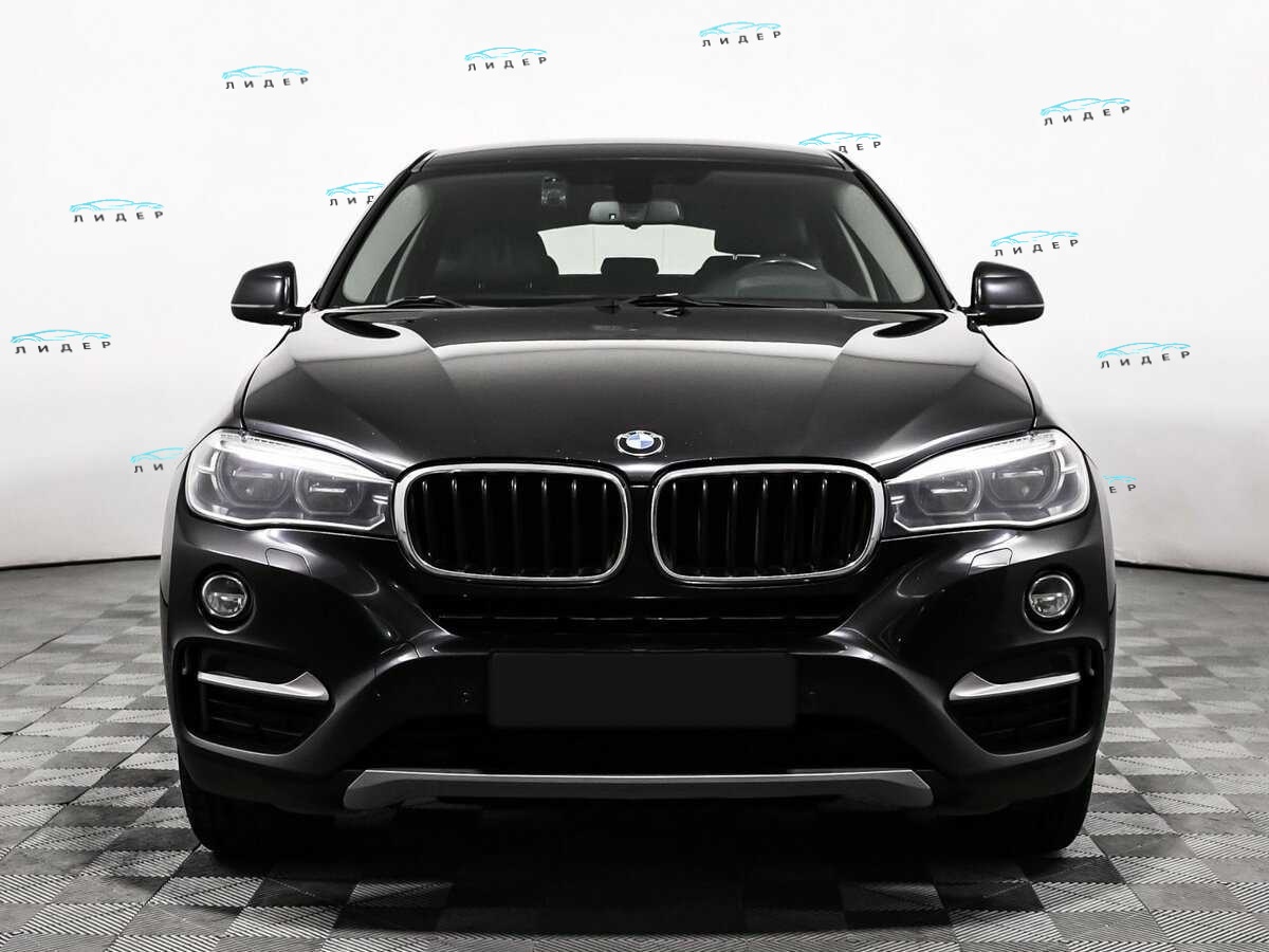 Б/У БМВ Икс6 2018 года. Фото: #1