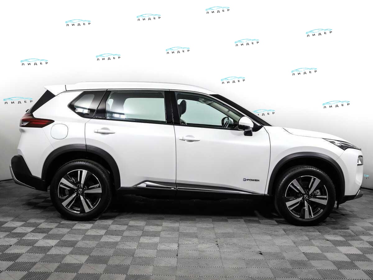 Б/У Ниссан Икс-Трейл 2024 года. Фото: #3