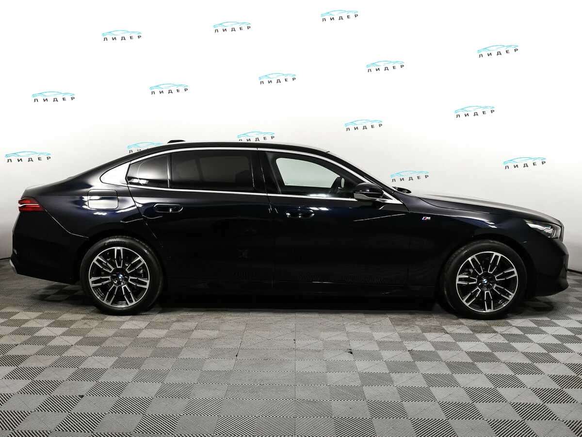 Б/У БМВ 5 серии 2024 года. Фото: #3