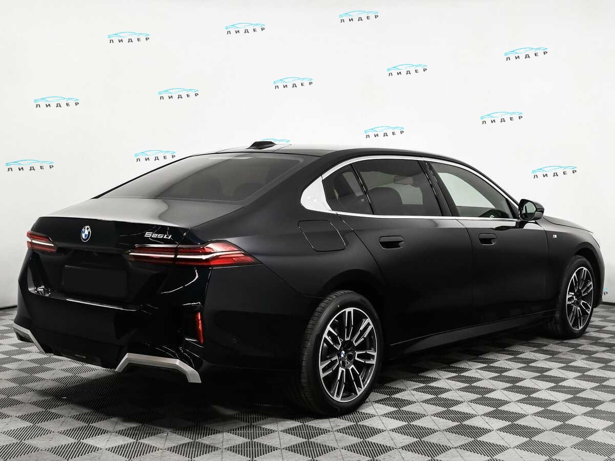 Б/У БМВ 5 серии 2024 года. Фото: #4