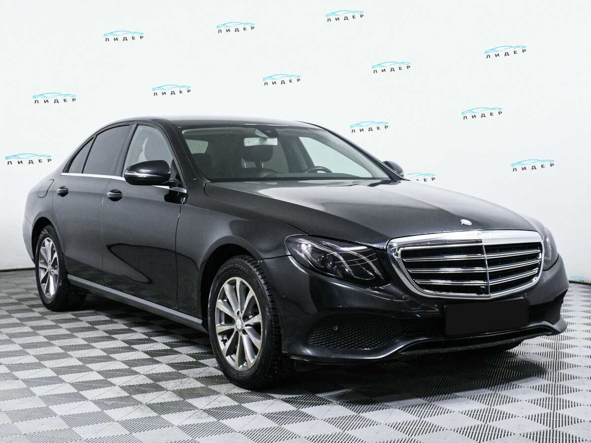 Б/У Мерседес-Бенц Е-Класс 2016 года. Фото: #2