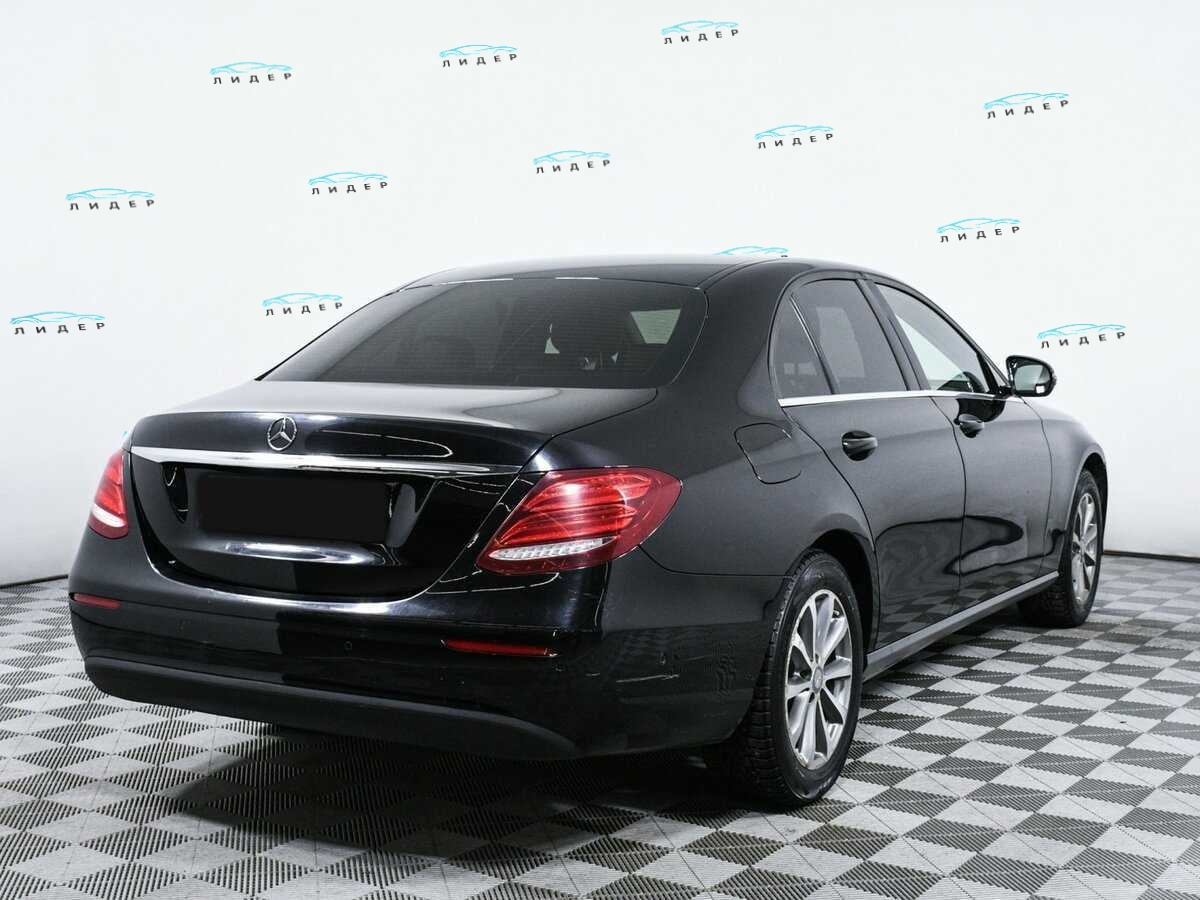 Б/У Мерседес-Бенц Е-Класс 2016 года. Фото: #3