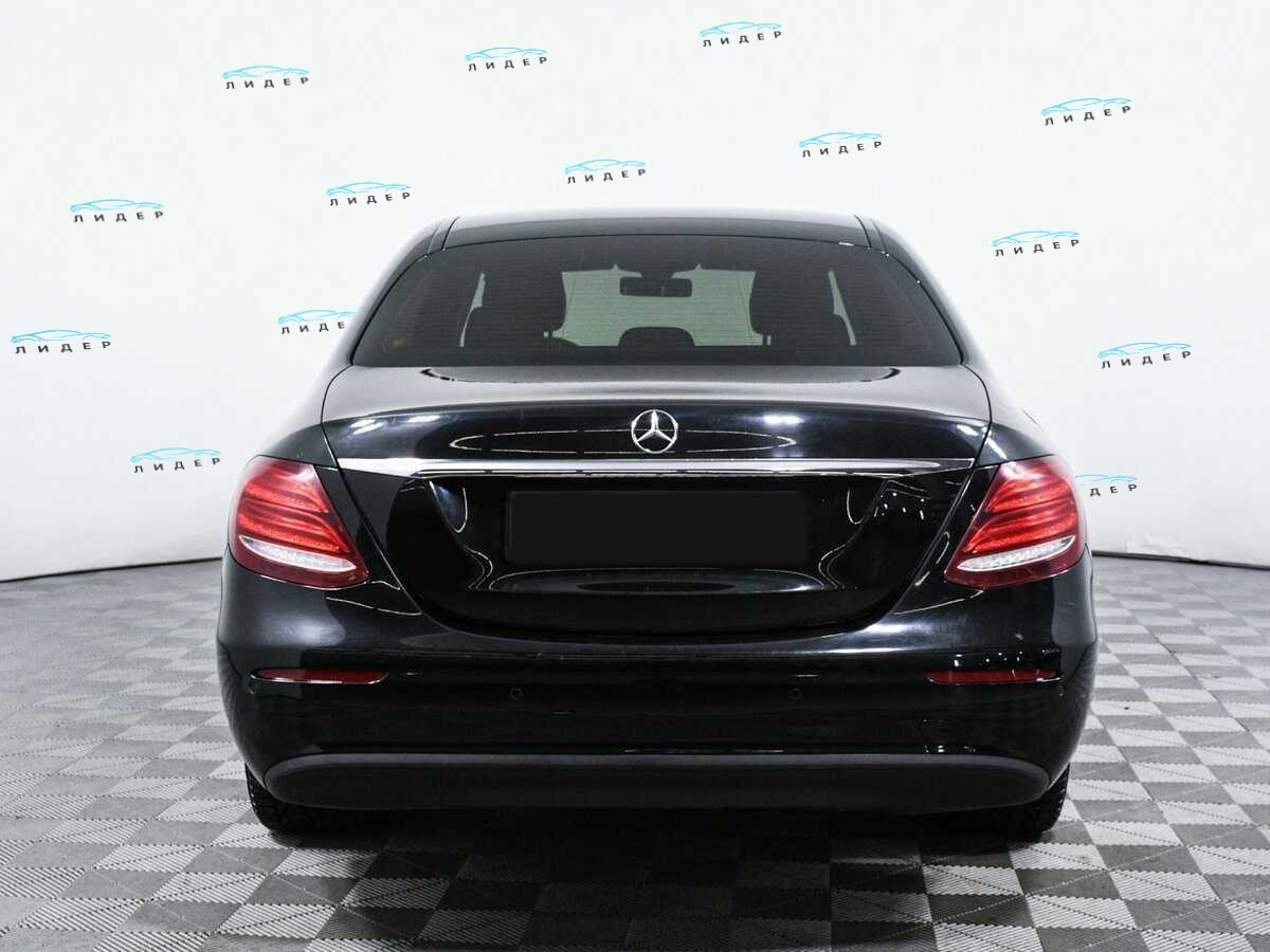Б/У Мерседес-Бенц Е-Класс 2016 года. Фото: #4