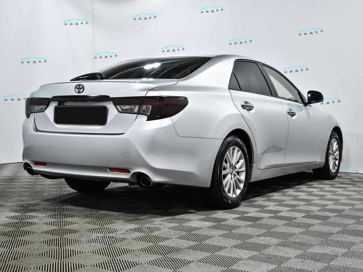 Б/У Тойота Mark X 2016 года. Фото: #2