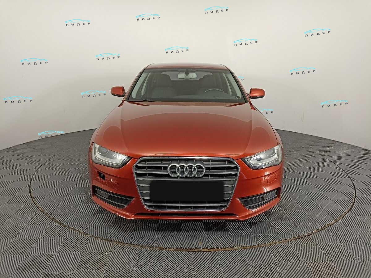 Б/У Ауди А4 2012 года. Фото: #1