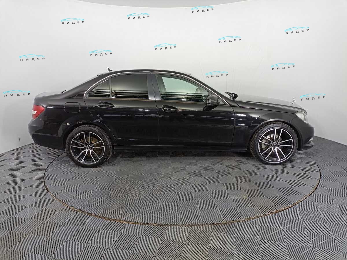 Б/У Мерседес-Бенц Ц-Класс 2012 года. Фото: #3