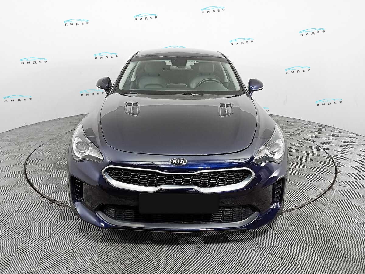 Б/У Киа Стингер 2018 года. Фото: #1