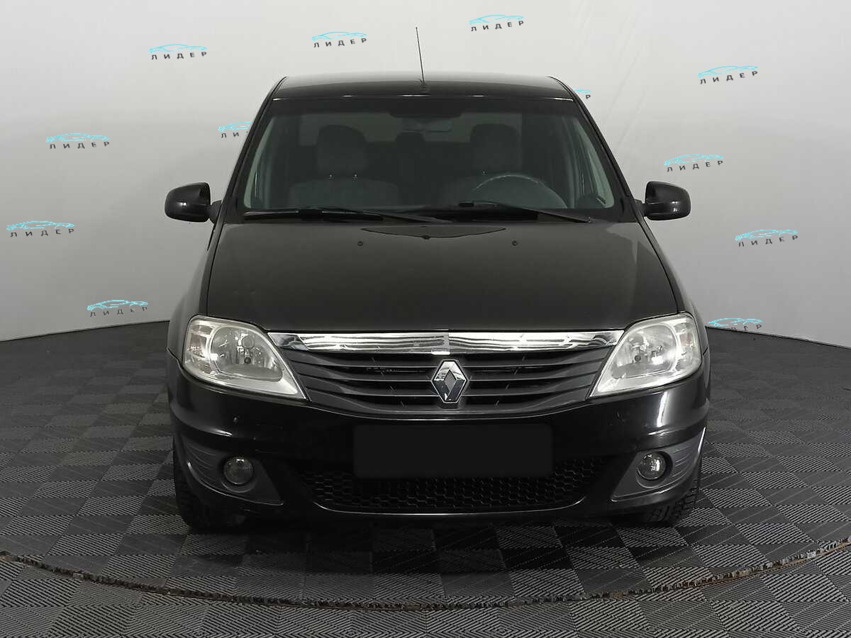 Б/У Рено Логан 2011 года. Фото: #1