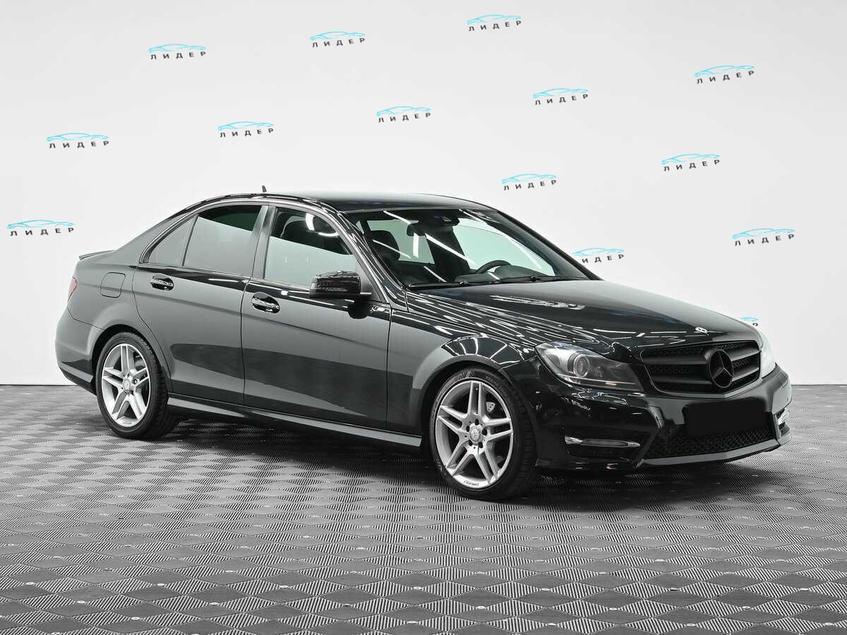 Б/У Мерседес-Бенц Ц-Класс 2011 года. Фото: #2