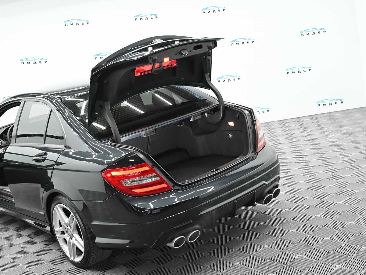 Б/У Мерседес-Бенц Ц-Класс 2011 года. Фото: #4