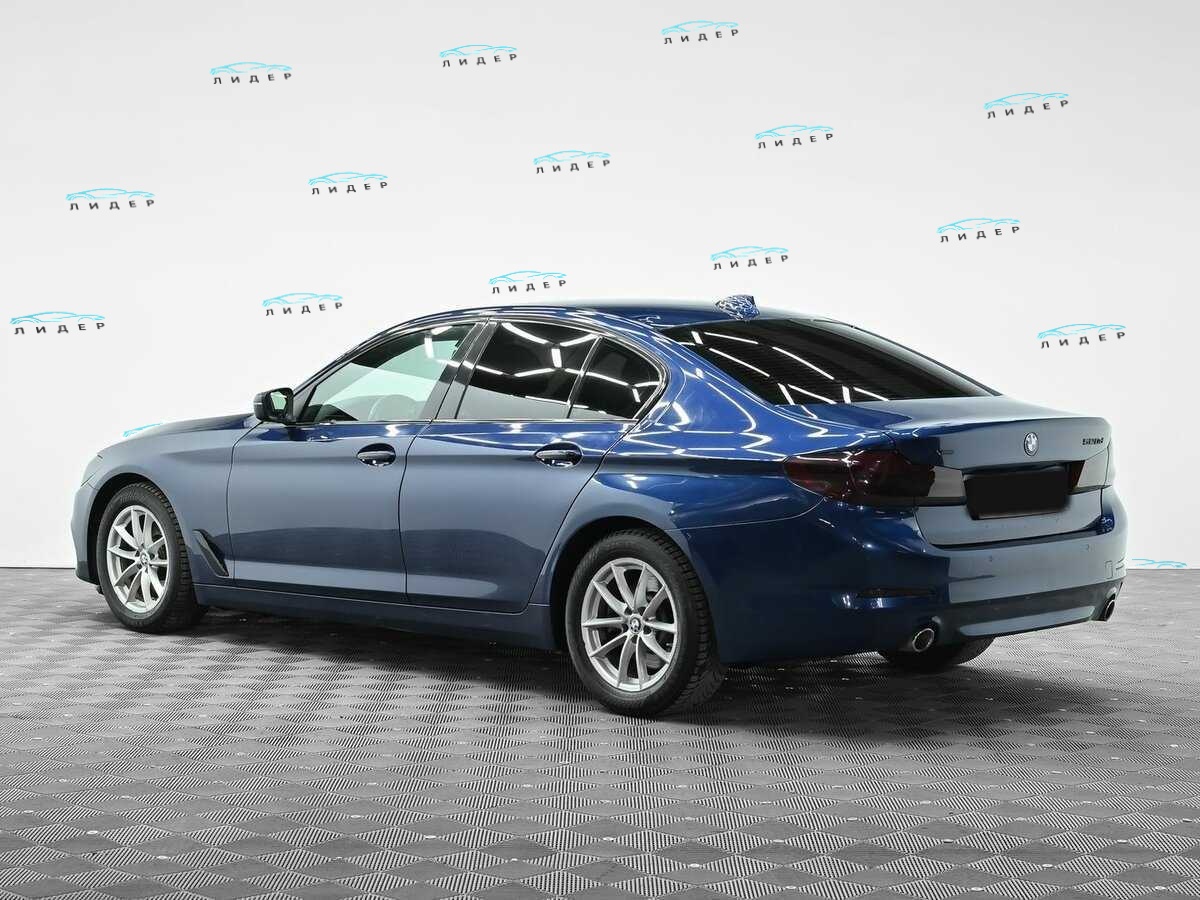 Б/У БМВ 5 серии 2017 года. Фото: #2