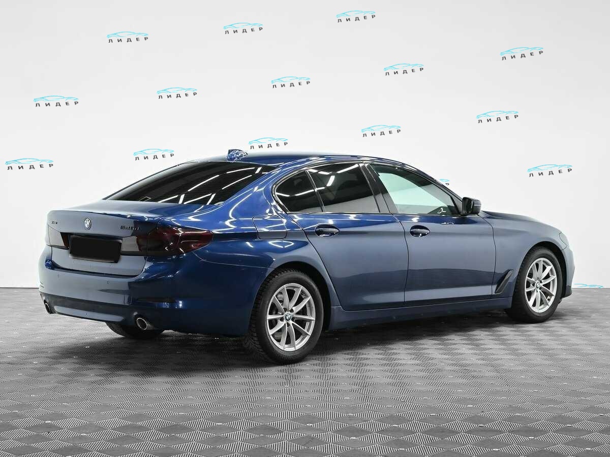 Б/У БМВ 5 серии 2017 года. Фото: #3