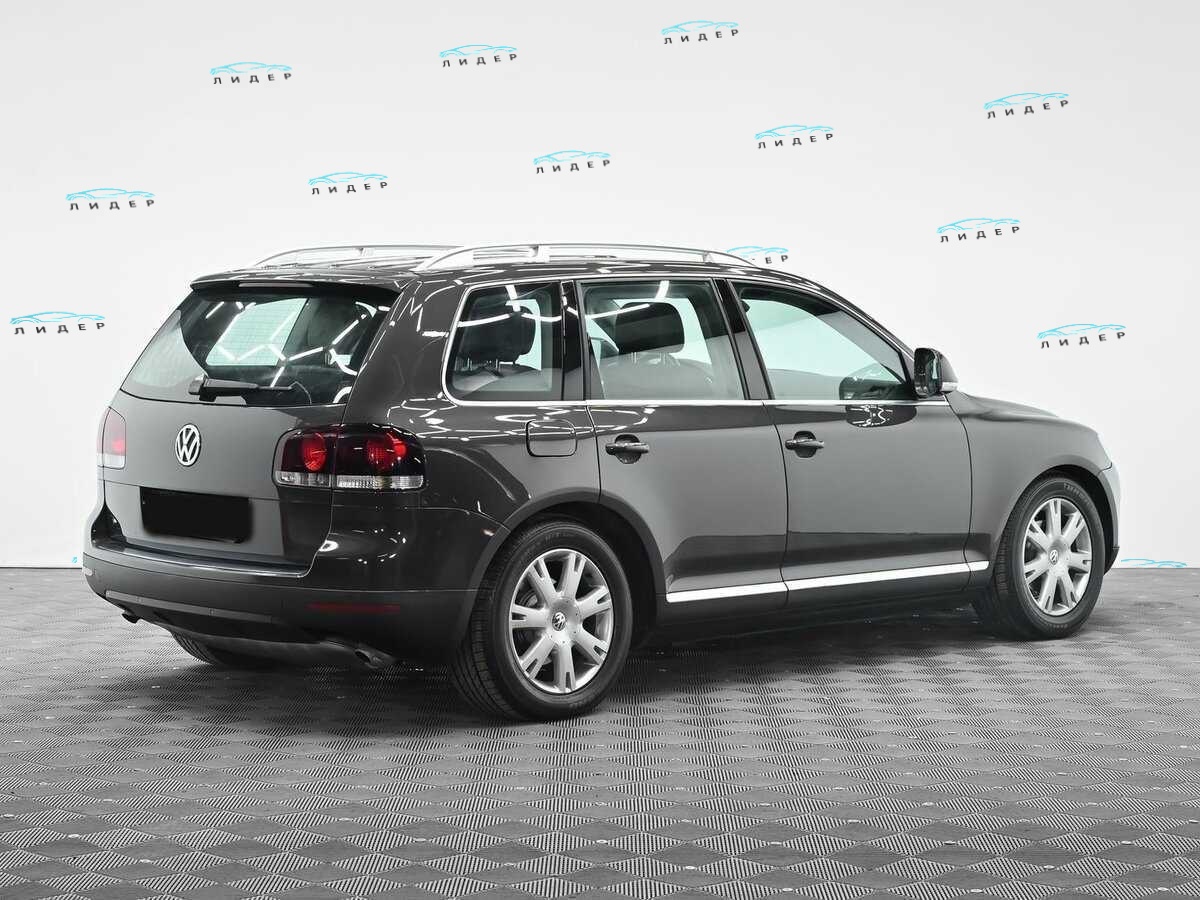 Б/У Фольксваген Туарег 2010 года. Фото: #3