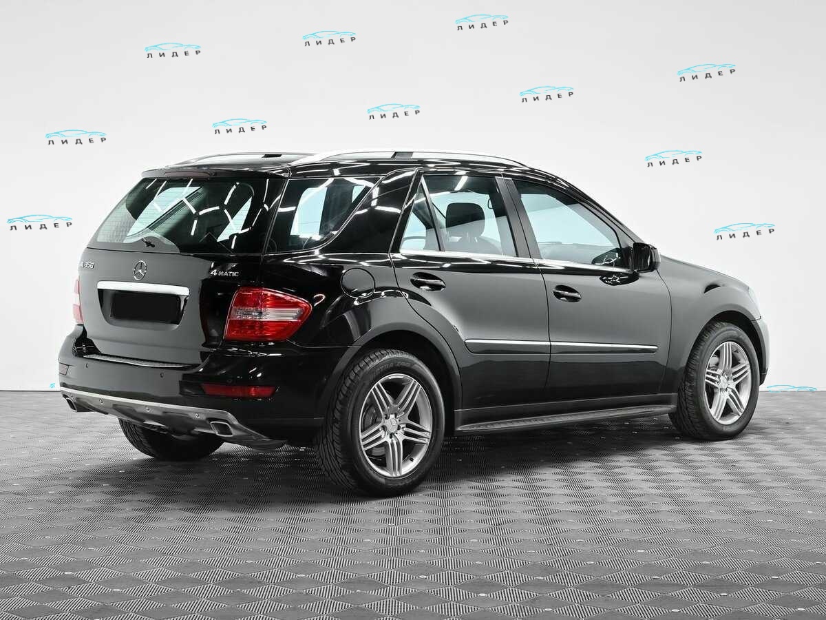 Б/У Мерседес-Бенц М-Класс 2009 года. Фото: #3