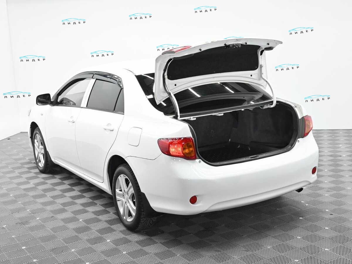 Б/У Тойота Королла 2010 года. Фото: #4