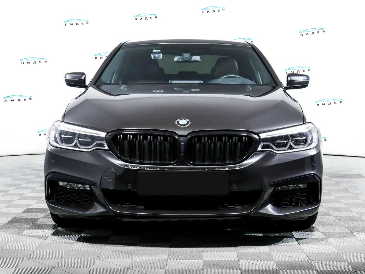Б/У БМВ 5 серии 2018 года. Фото: #1