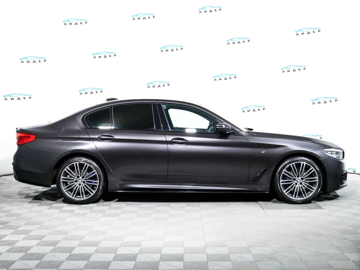 Б/У БМВ 5 серии 2018 года. Фото: #3