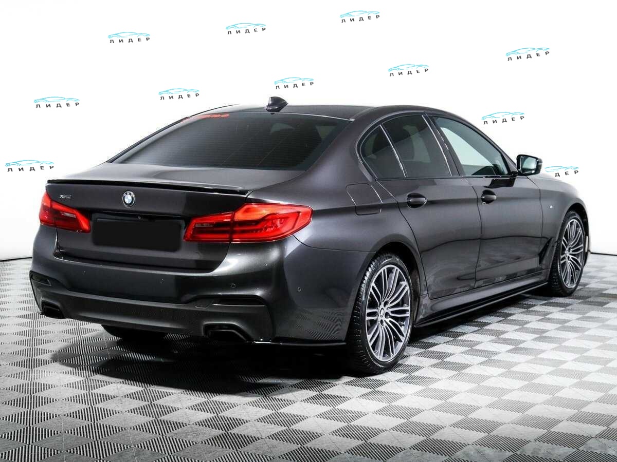 Б/У БМВ 5 серии 2018 года. Фото: #4