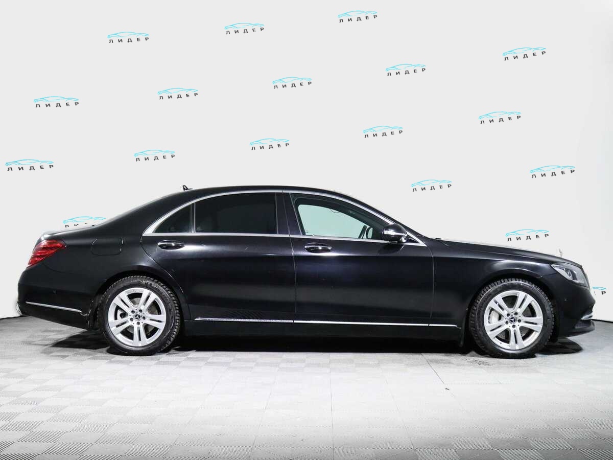 Б/У Мерседес-Бенц С-Класс 2017 года. Фото: #3