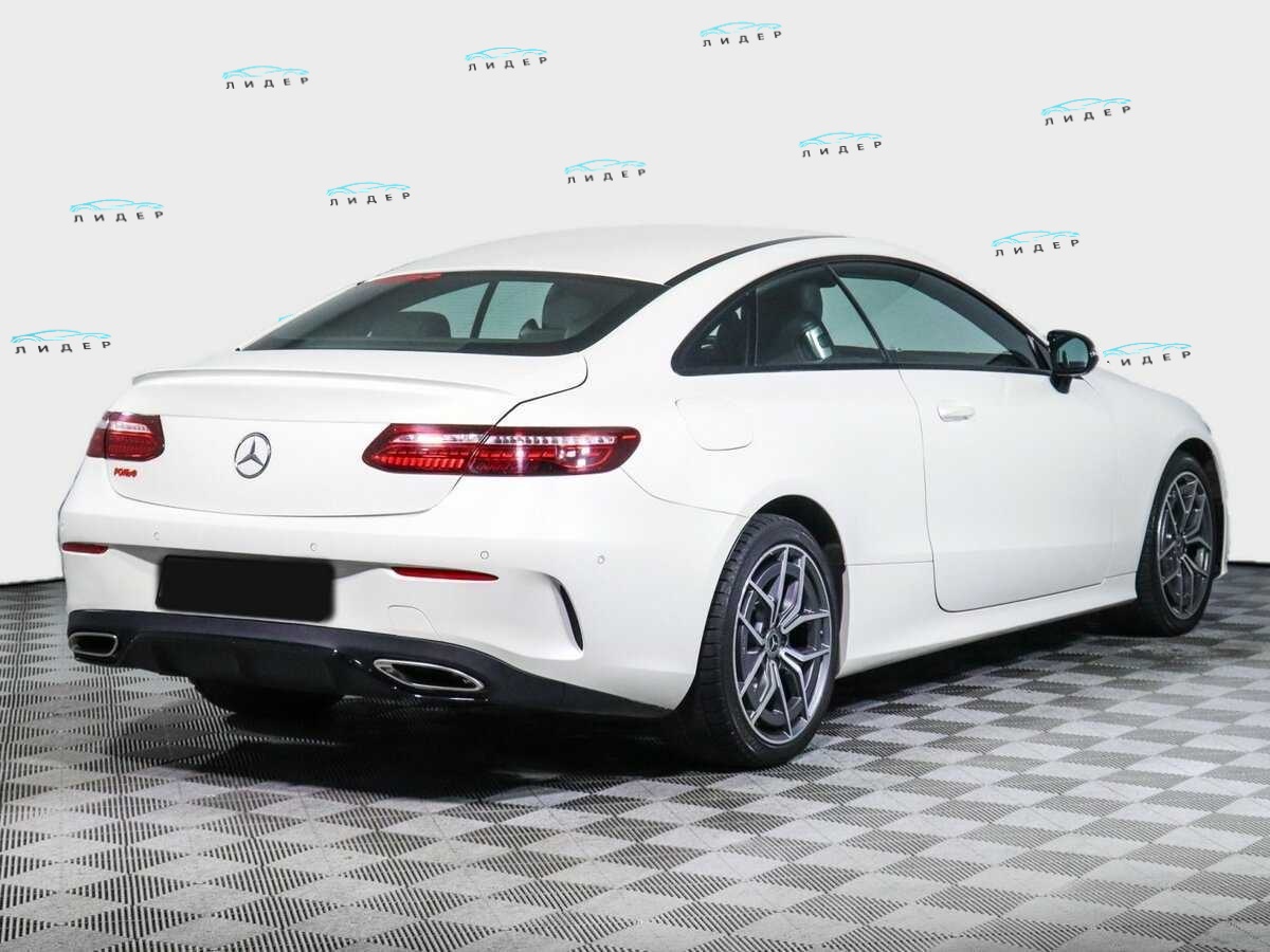Б/У Мерседес-Бенц Е-Класс 2020 года. Фото: #4