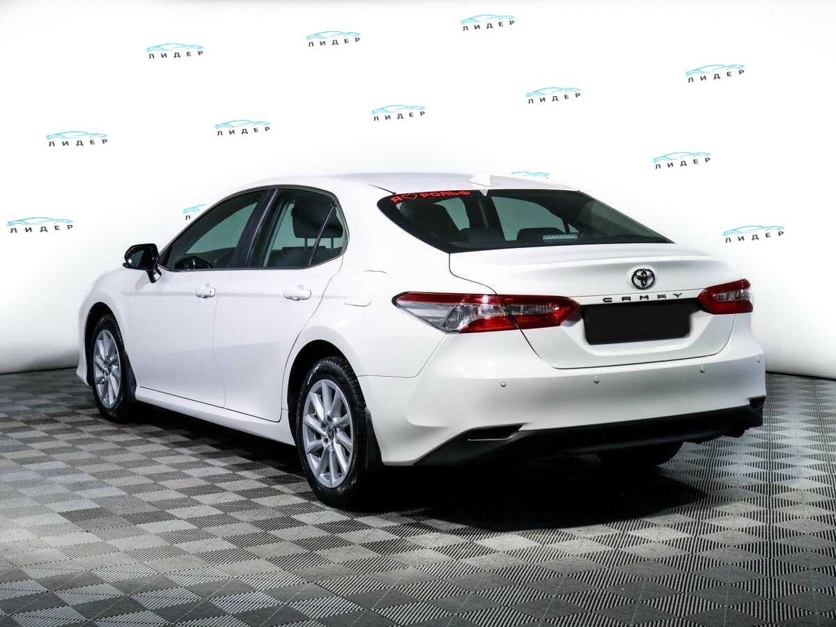 Б/У Тойота Камри 2021 года. Фото: #6