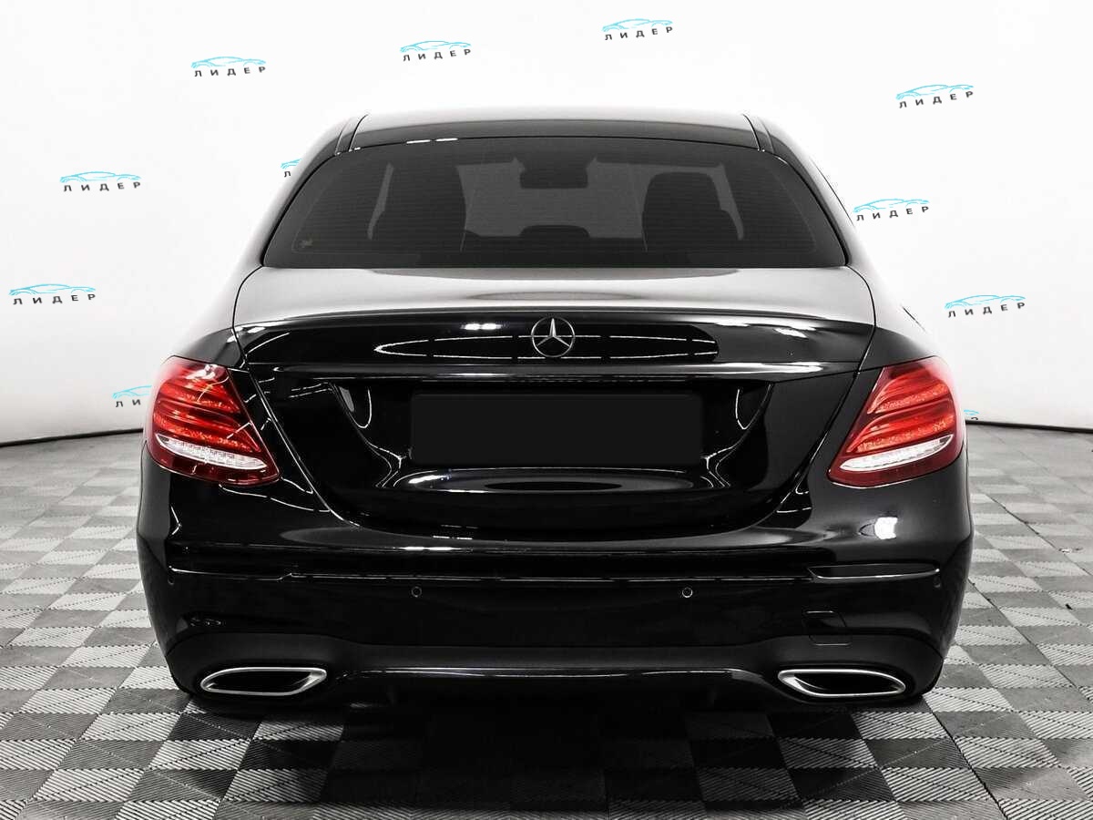 Б/У Мерседес-Бенц Е-Класс 2017 года. Фото: #5