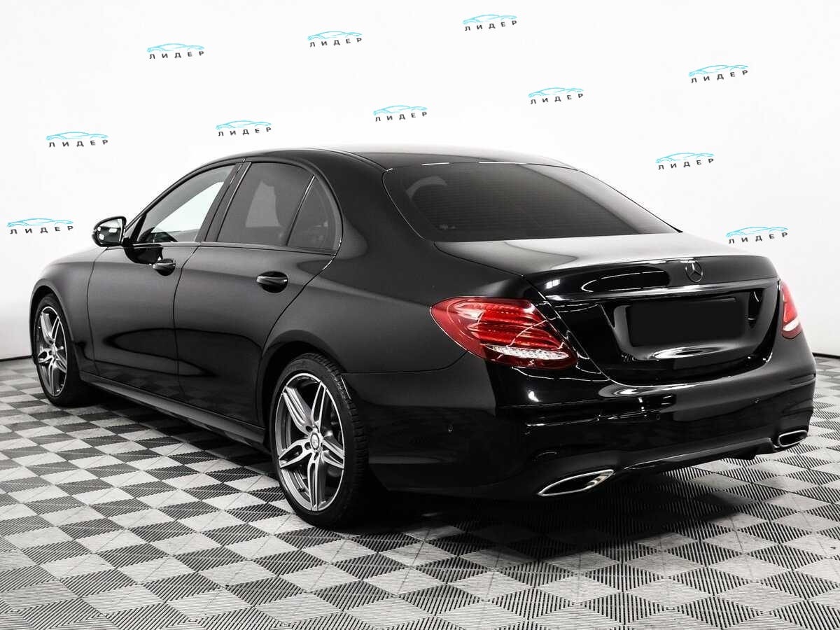 Б/У Мерседес-Бенц Е-Класс 2017 года. Фото: #6