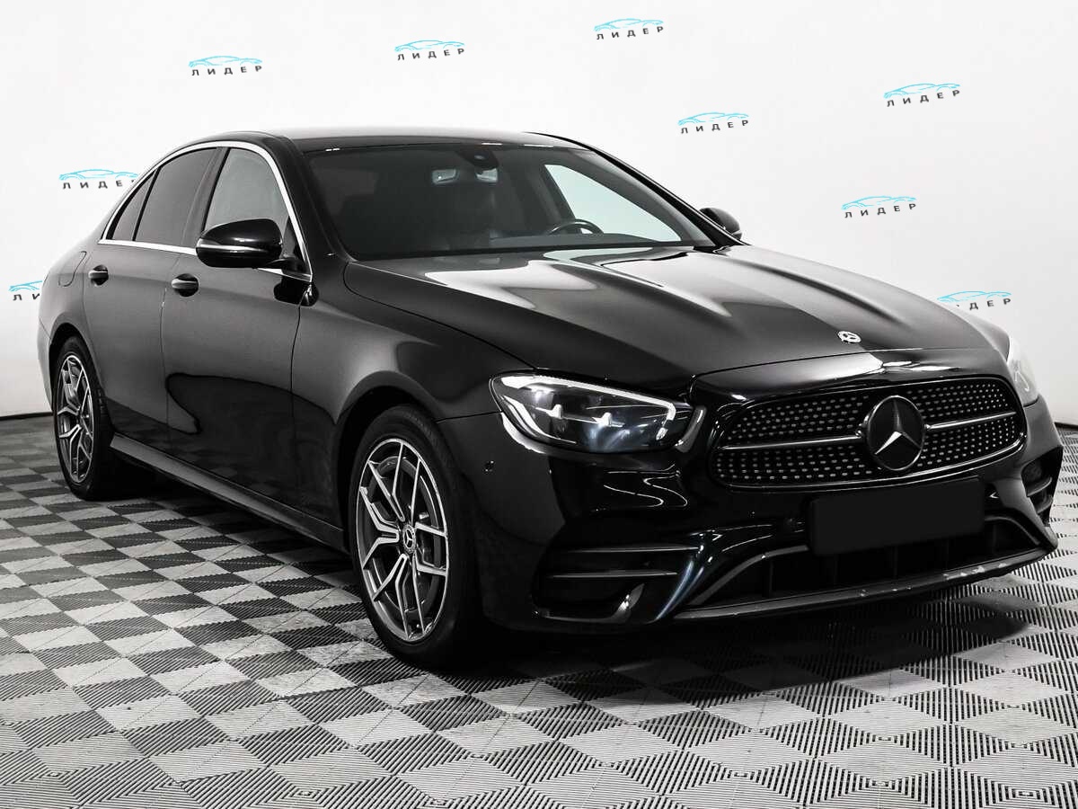 Б/У Мерседес-Бенц Е-Класс 2020 года. Фото: #2