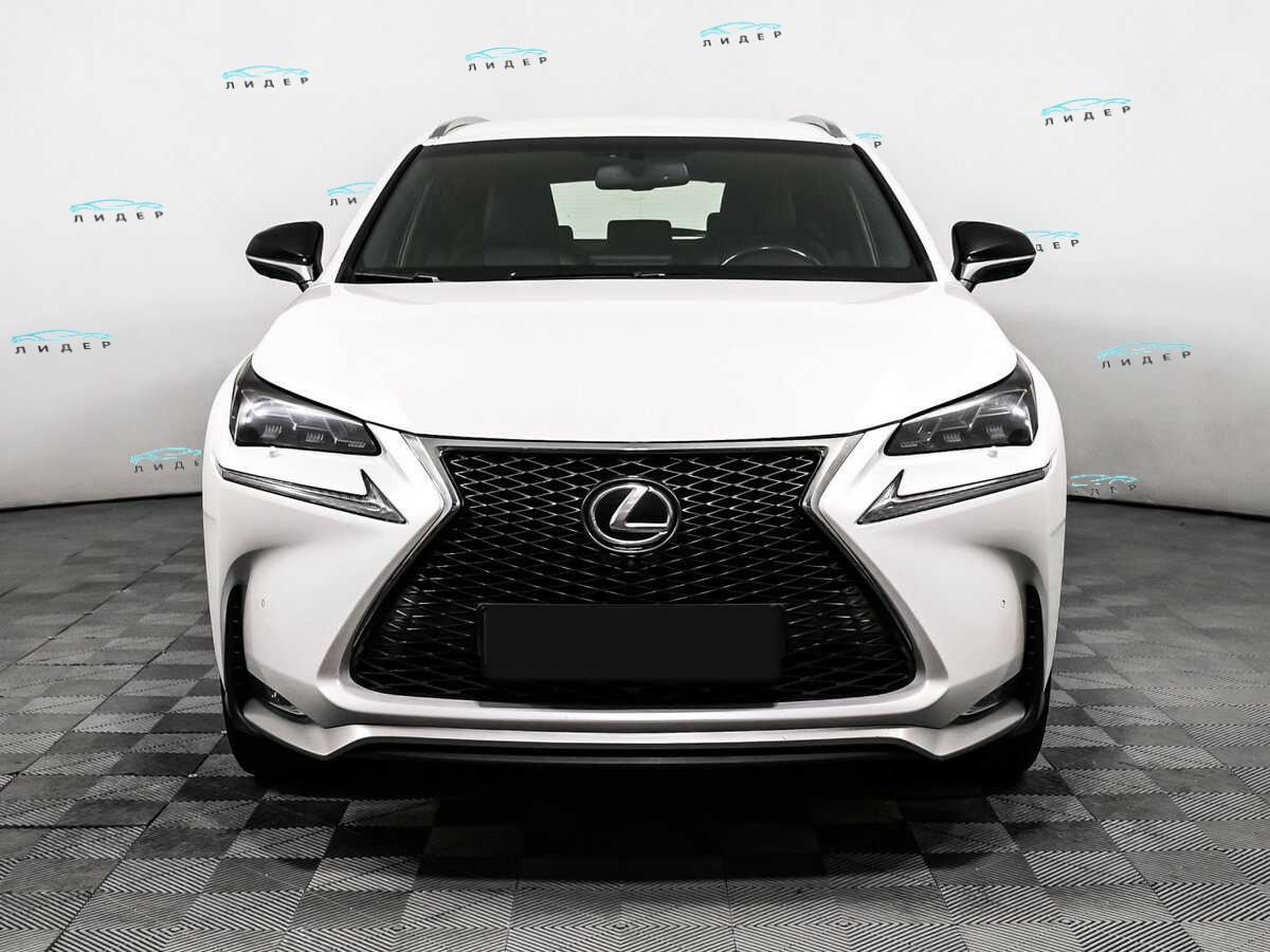 Б/У Лексус Н-Икс 2016 года. Фото: #1