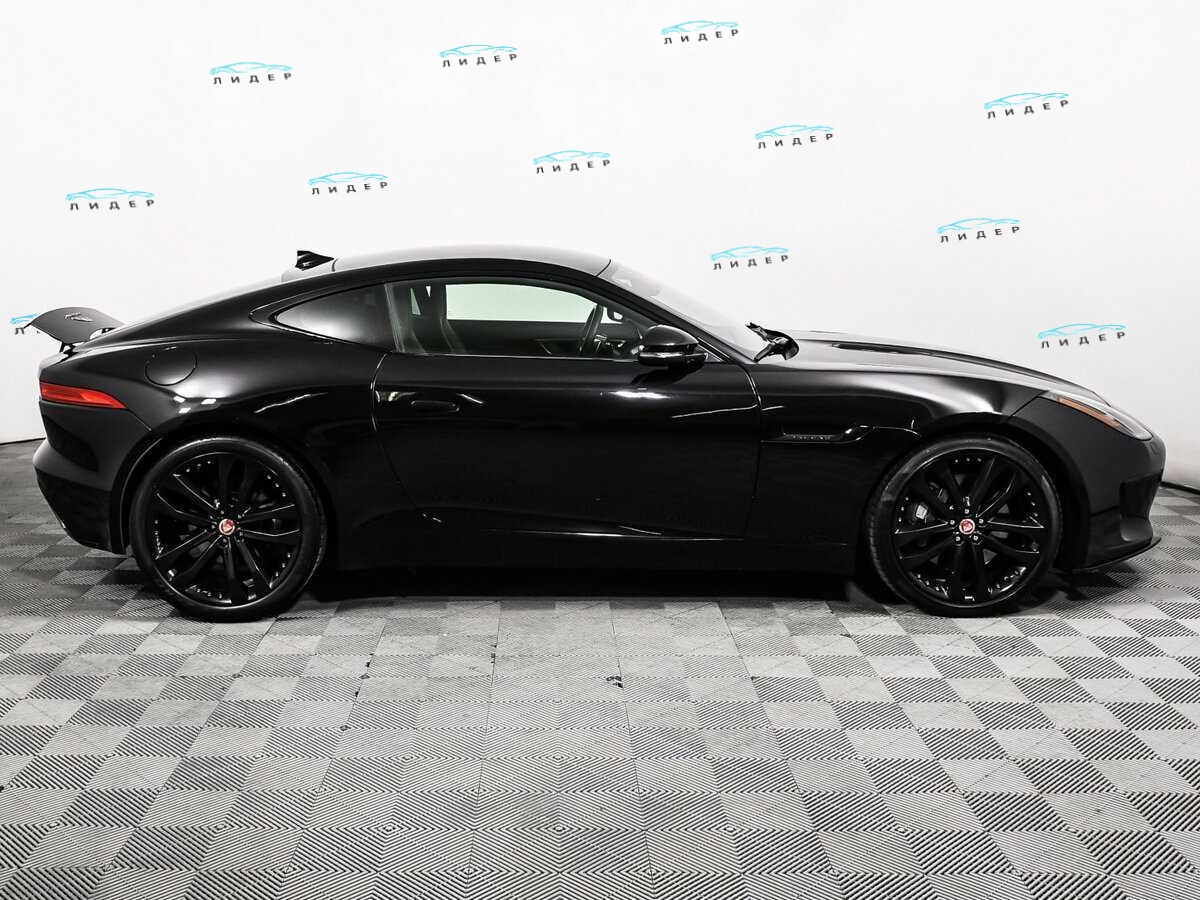 Б/У Ягуар Ф-Тайп 2018 года. Фото: #3