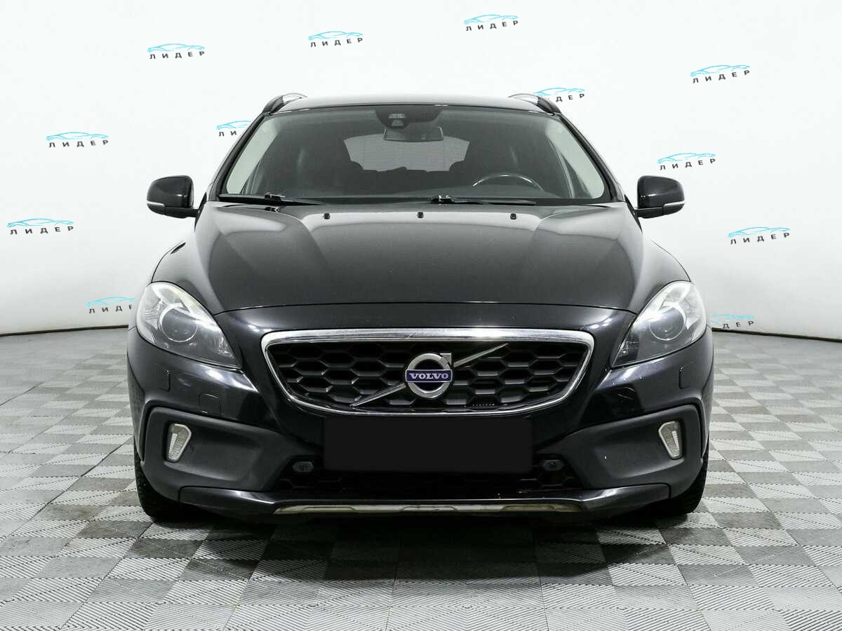 Б/У Вольво В40 Кросс Кантри 2013 года. Фото: #1