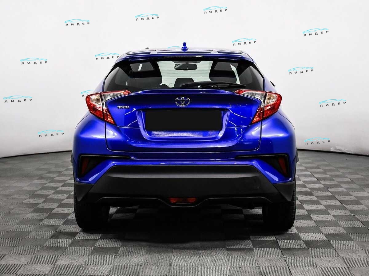 Б/У Тойота Ц-ШР 2018 года. Фото: #5