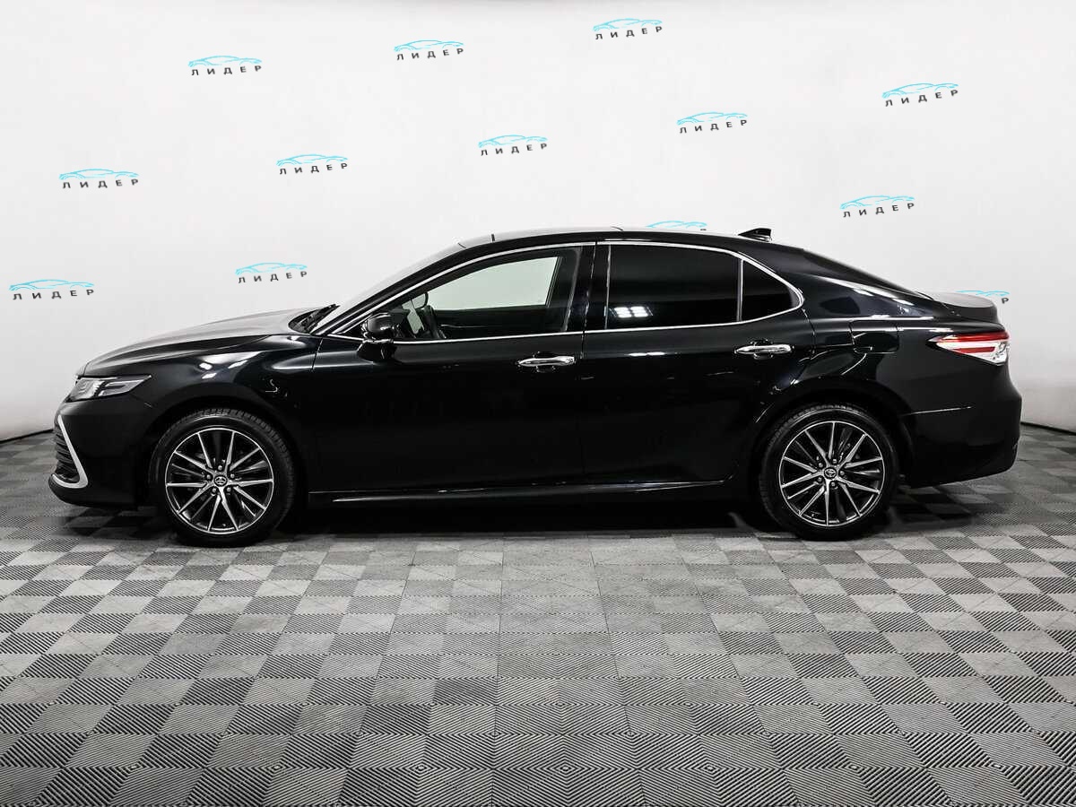 Б/У Тойота Камри 2023 года. Фото: #7