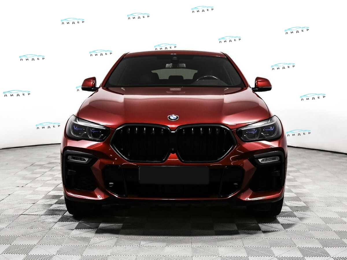 Б/У БМВ Икс6 2021 года. Фото: #1