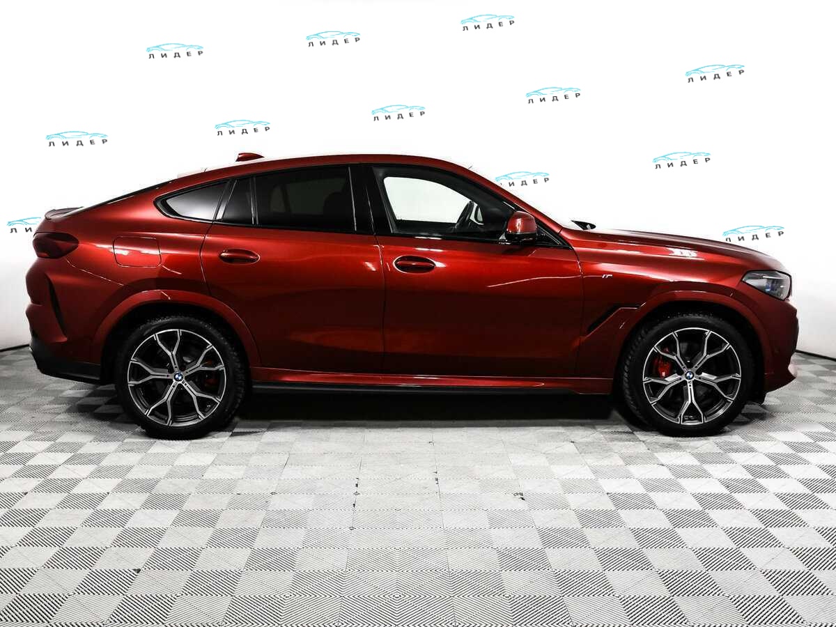 Б/У БМВ Икс6 2021 года. Фото: #3