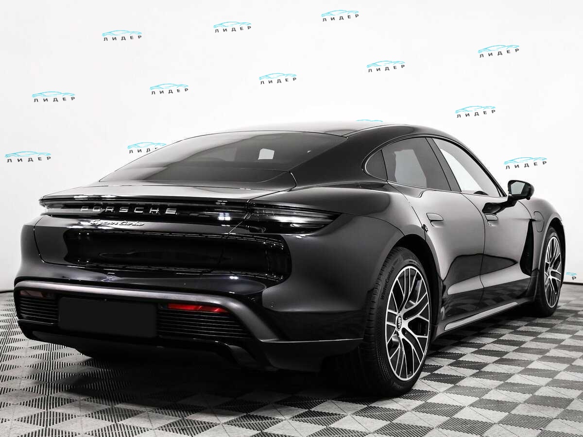 Б/У Порш Taycan 2020 года. Фото: #4