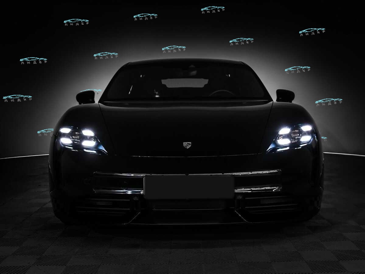 Б/У Порш Taycan 2020 года. Фото: #20