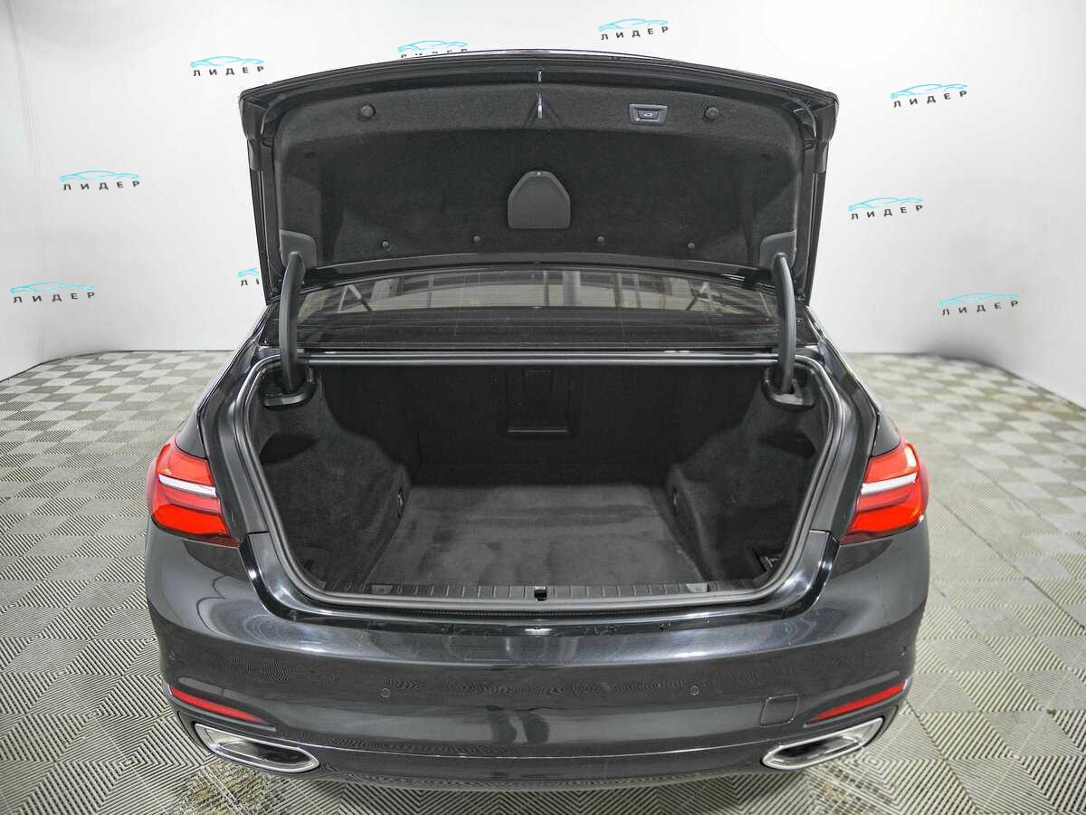 Б/У БМВ 7 серии 2018 года. Фото: #22