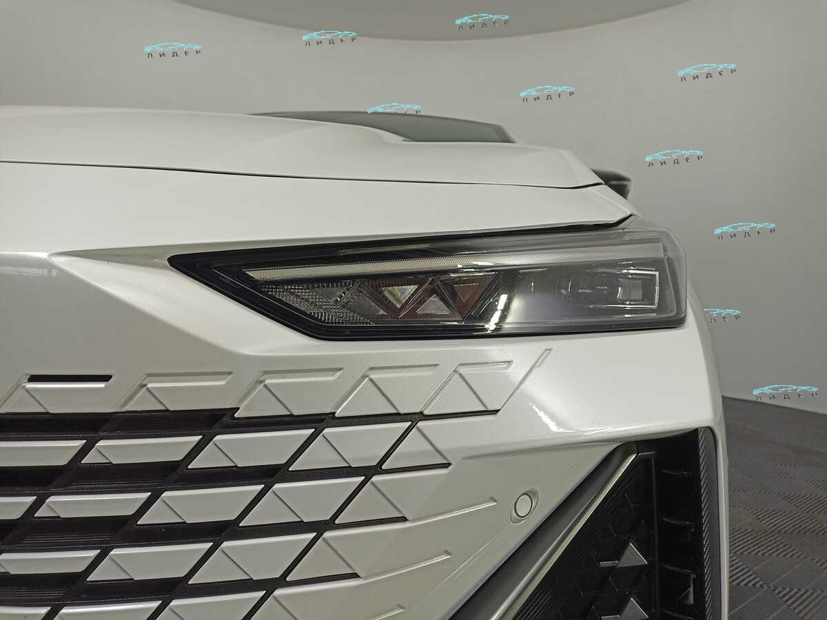 Б/У Чанган УНИ-В 2023 года. Фото: #15