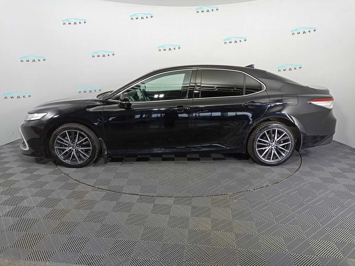 Б/У Тойота Камри 2021 года. Фото: #7